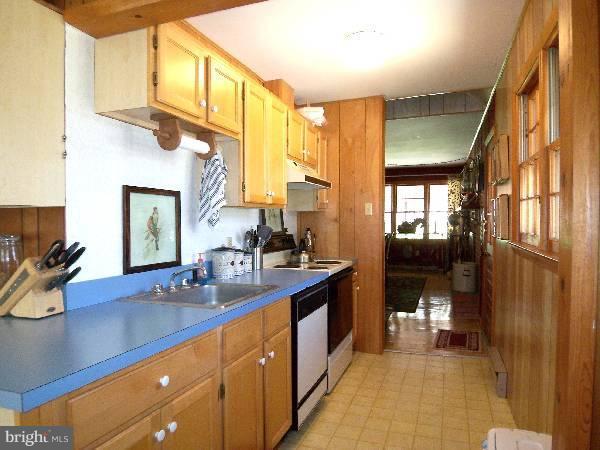 1470 Rock Gap Road Berkeley Springs, WV 25411 - Photo 18 of 26 Kitchen