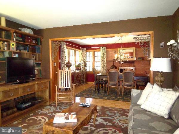 1470 Rock Gap Road Berkeley Springs, WV 25411 - Photo 19 of 26 Living Room