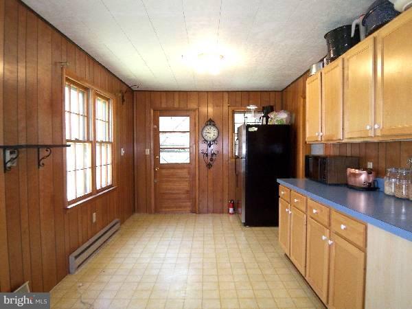 1470 Rock Gap Road Berkeley Springs, WV 25411 - Photo 26 of 26 Living Room