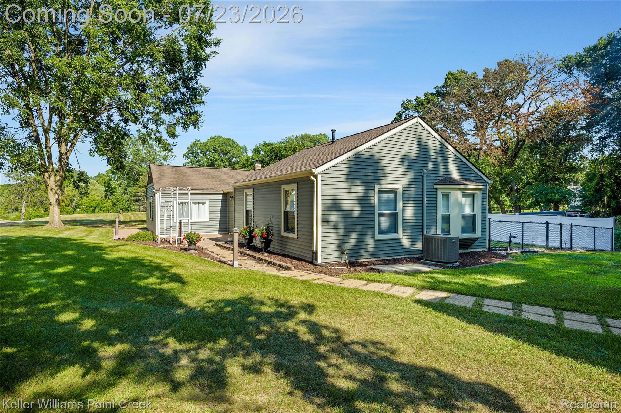 423 East Road Holly, MI 48442 - Photo 29 of 61 26-423 East Rd 0032.jpg