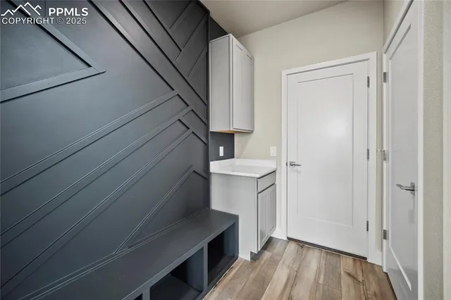 a view of walk in closet