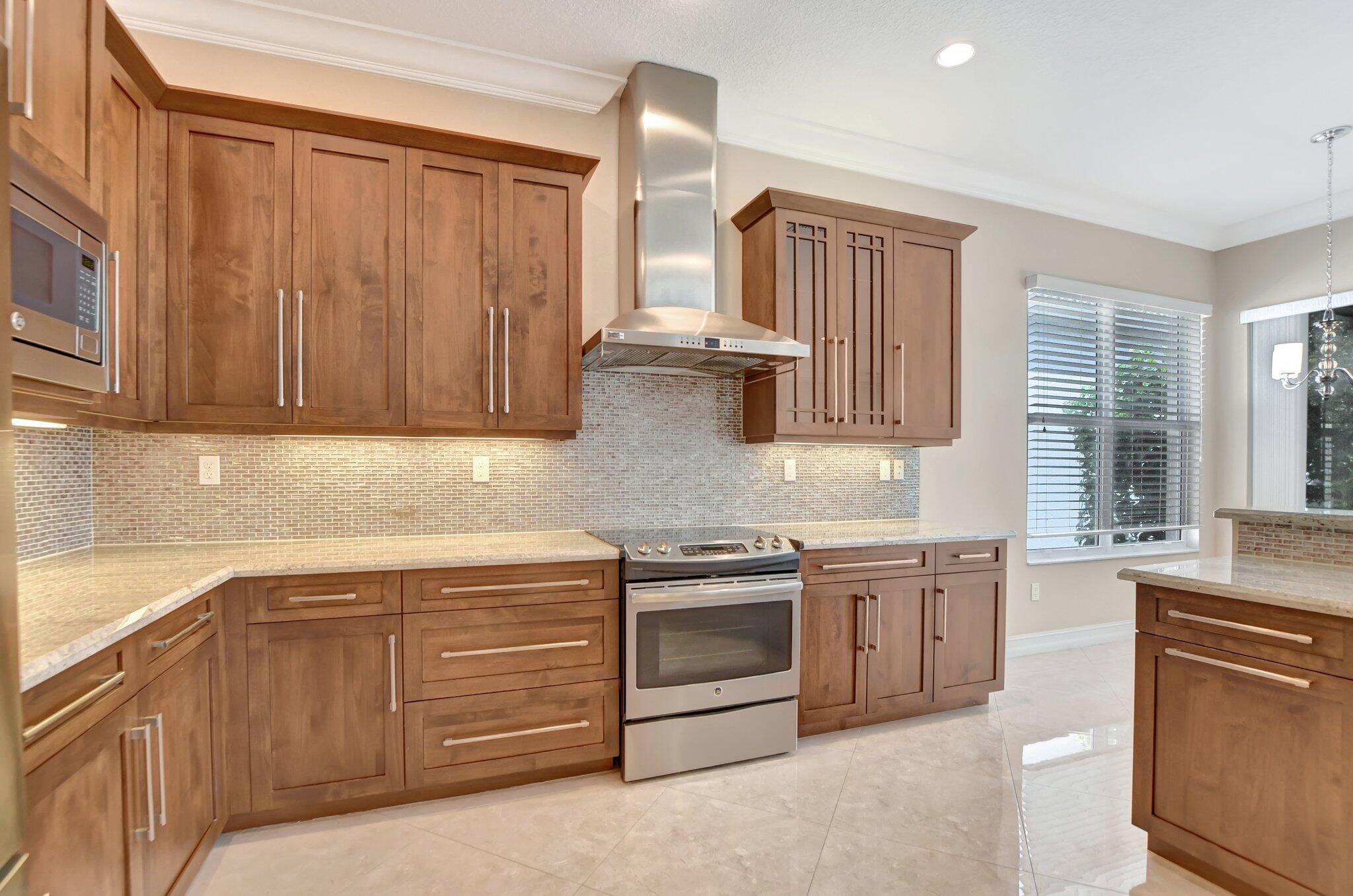 9079 Clearhill Road Boynton Beach, FL 33473 - Photo 8 of 45 Kitchen