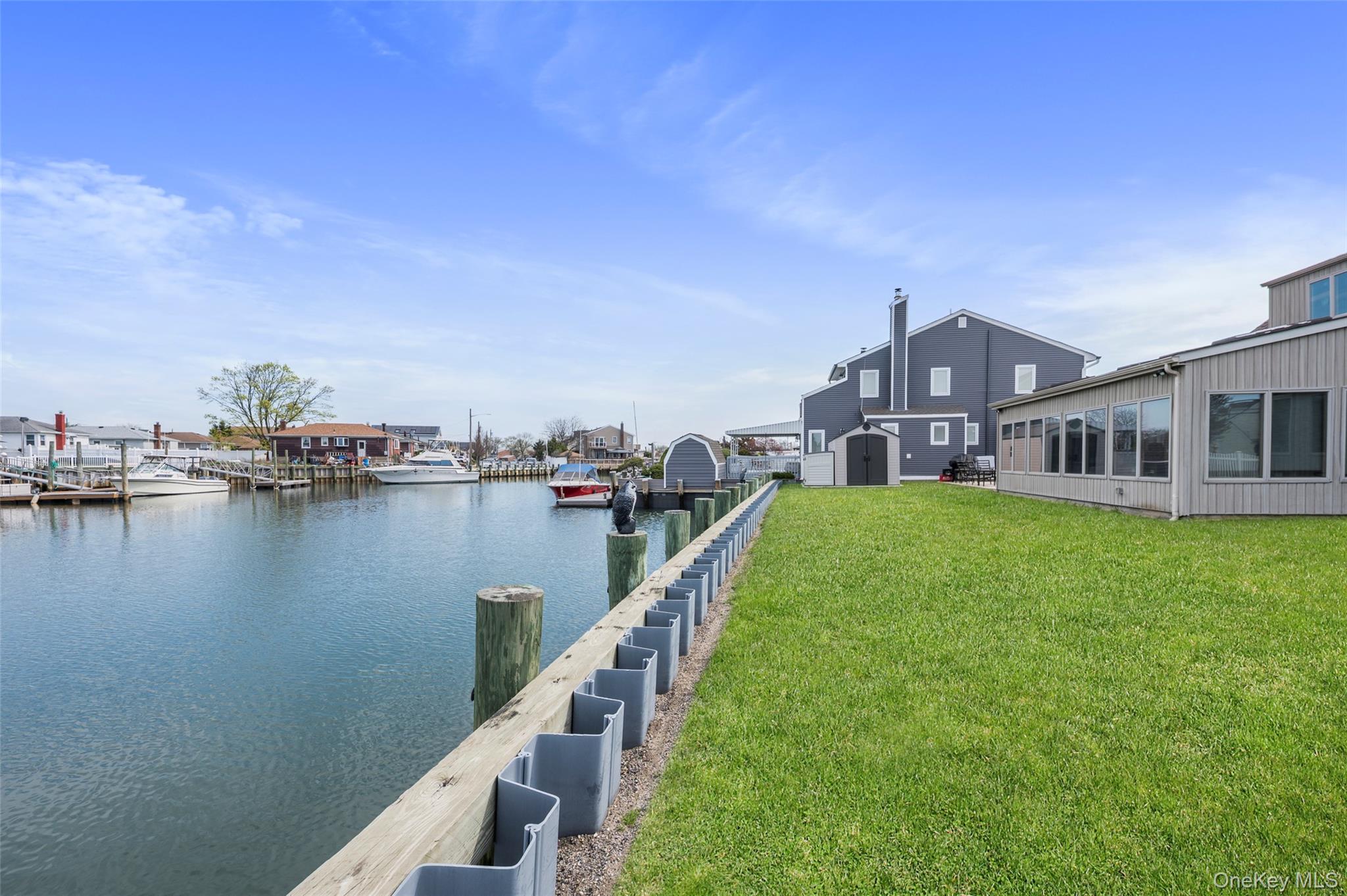 3414 Riverside Drive Oceanside, NY 11572 - Photo 15 of 25 Beautiful bulk heading