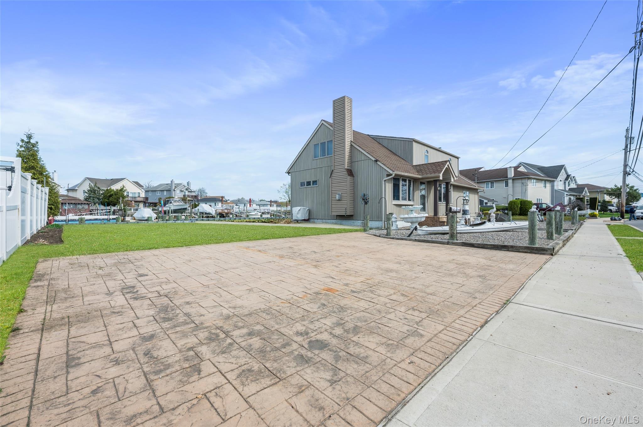 3414 Riverside Drive Oceanside, NY 11572 - Photo 19 of 25 second large driveway from street