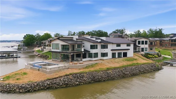 $6,990,000 | 10 Shootout Drive, Osage Beach, MO 65065