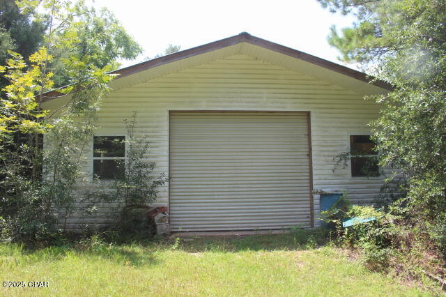 417 Lakepoint Road Alford, FL 32420 - Photo 10 of 12