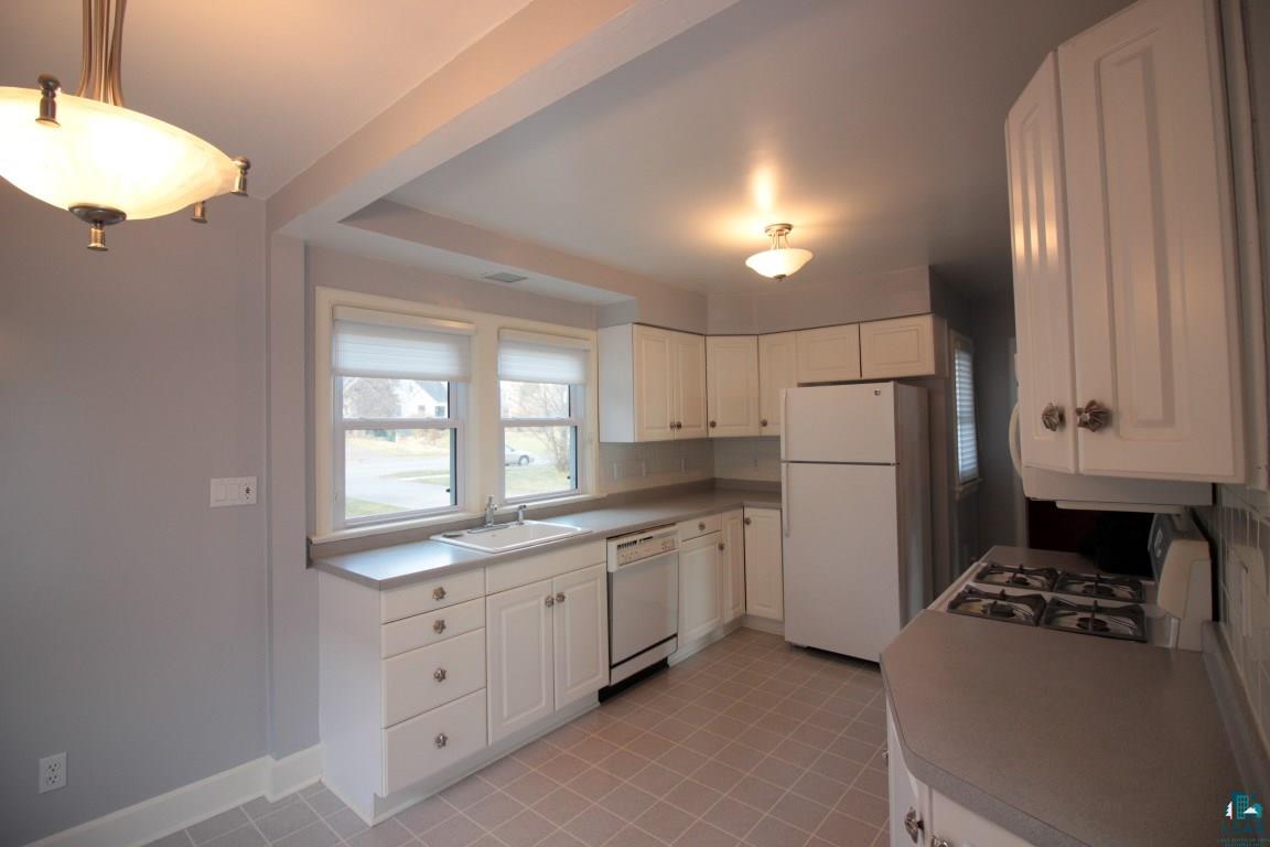 5344 London Road Duluth, MN 55804 - Photo 10 of 24 Gallery Image 10