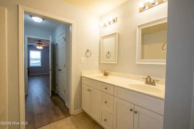 $2,200 | 1212 Bridges Street, Morehead City, NC 28557