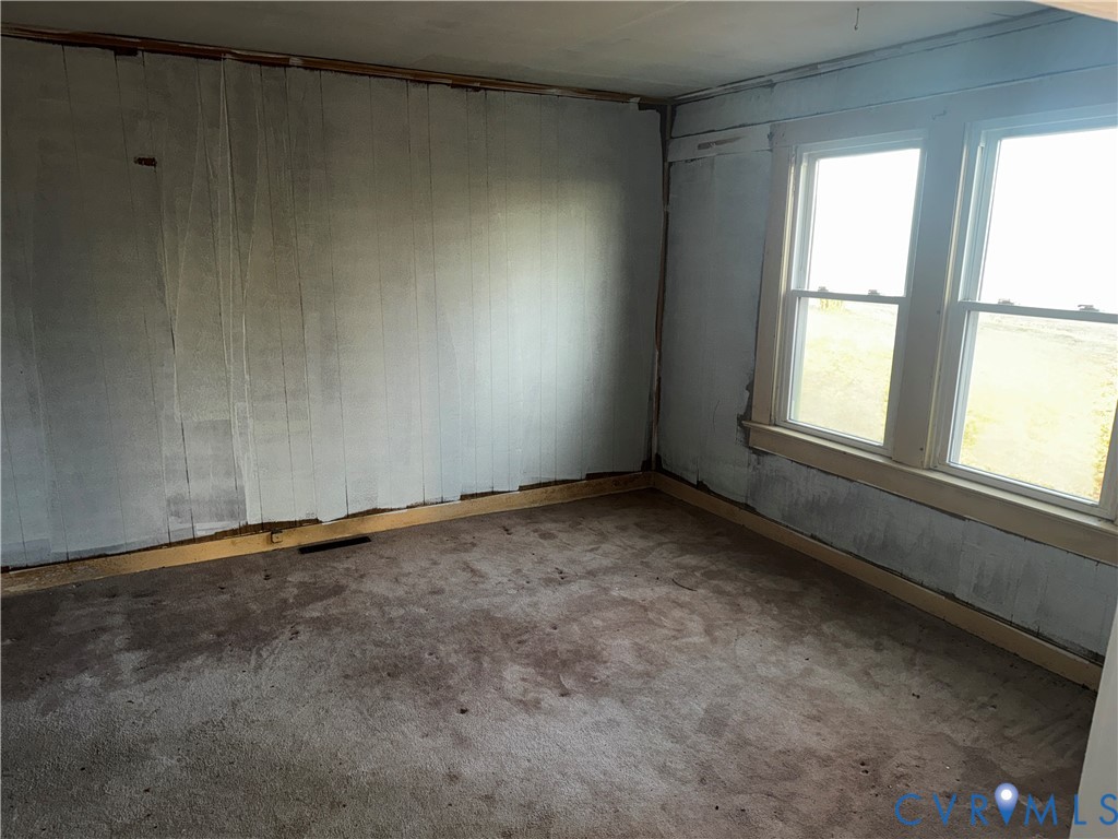 5571 West Courthouse Road Burkeville, VA 23922 - Photo 6 of 14