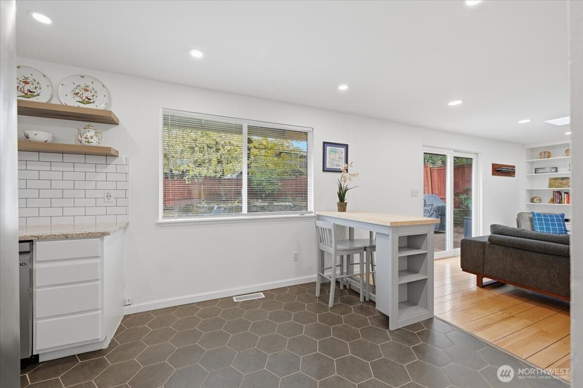 611 216th Street Southwest Bothell, WA 98021 - Photo 8 of 22 a workspace with furniture and window