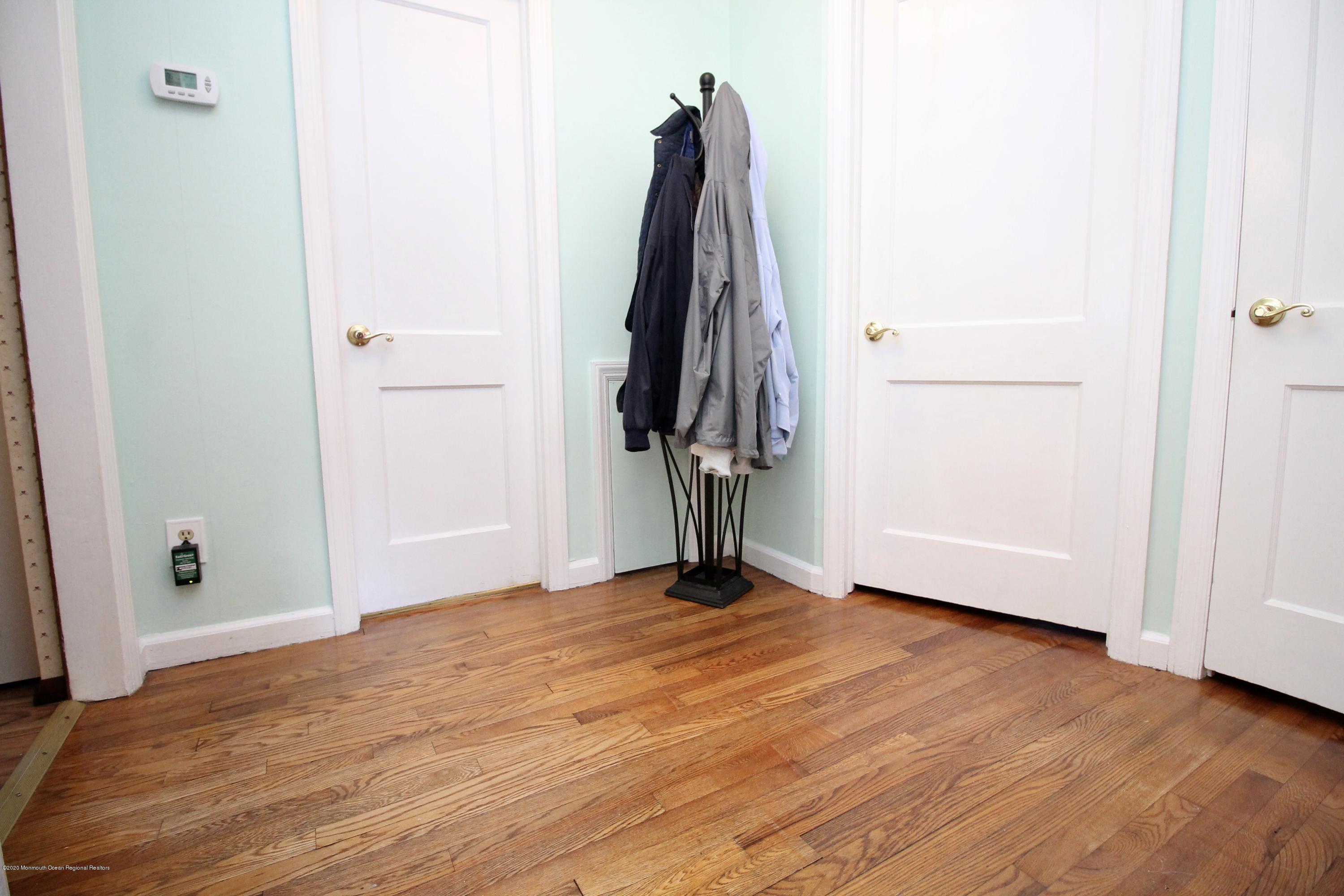 4 Schiverea Avenue Freehold, NJ 07728 - Photo 12 of 36 HALLWAY