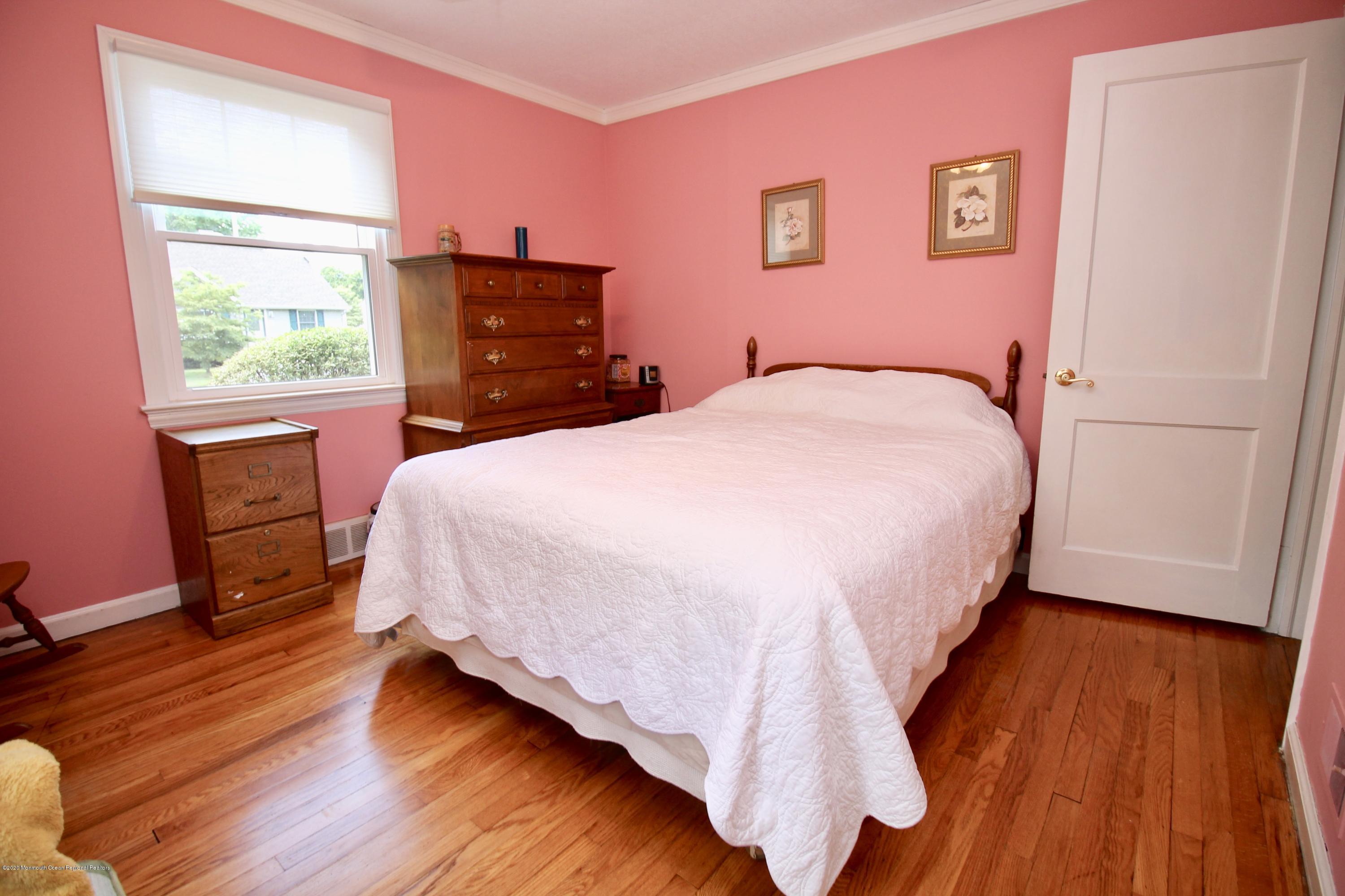 4 Schiverea Avenue Freehold, NJ 07728 - Photo 19 of 36 MASTER BEDROOM