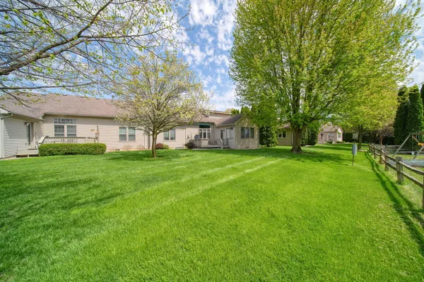 $309,875 | 689 Korey's Circle, Unit 16, Blissfield, MI 49228