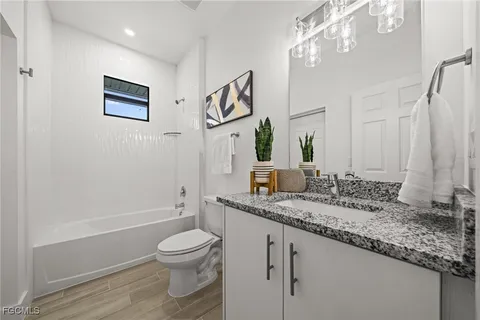 $420,000 | 1826 Northeast 10th Place, Cape Coral, FL 33909