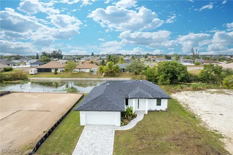 $420,000 | 1826 Northeast 10th Place, Cape Coral, FL 33909