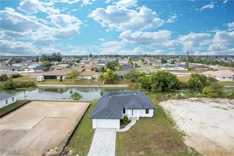 $420,000 | 1826 Northeast 10th Place, Cape Coral, FL 33909