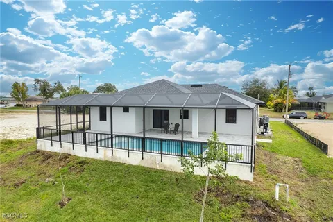 $420,000 | 1826 Northeast 10th Place, Cape Coral, FL 33909