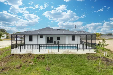 $420,000 | 1826 Northeast 10th Place, Cape Coral, FL 33909