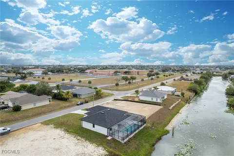 $420,000 | 1826 Northeast 10th Place, Cape Coral, FL 33909