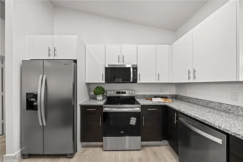 $420,000 | 1826 Northeast 10th Place, Cape Coral, FL 33909