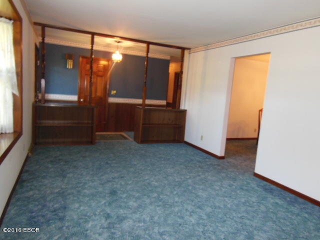 1055 Vandalia Road Louisville, IL 62858 - Photo 13 of 50 Gallery Image 13
