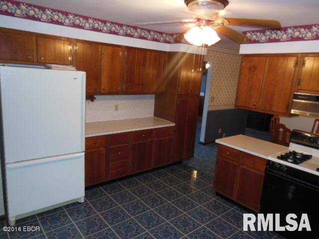 1055 Vandalia Road Louisville, IL 62858 - Photo 23 of 50 Gallery Image 23