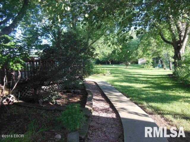1055 Vandalia Road Louisville, IL 62858 - Photo 39 of 50 Gallery Image 39
