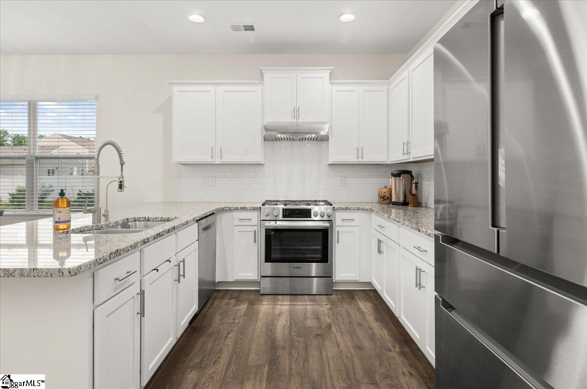 117 Preservation Drive Greer, SC 29650 - Photo 5 of 37