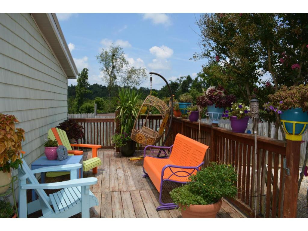 305 Penrod Road Bristol, TN 37620 - Photo 6 of 19 Front Porch