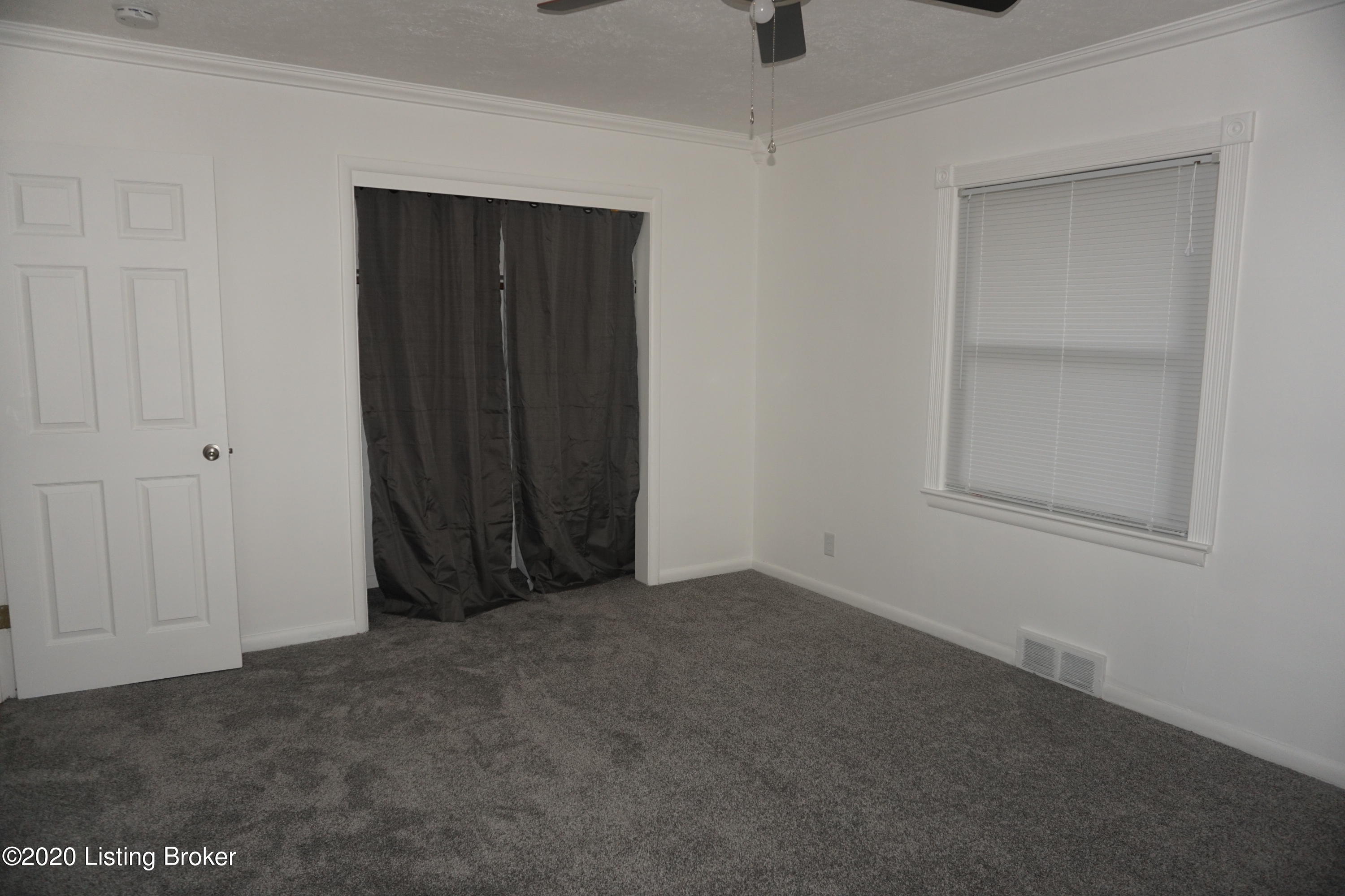 11200 Deering Road Louisville, KY 40272 - Photo 12 of 26 DSC03124