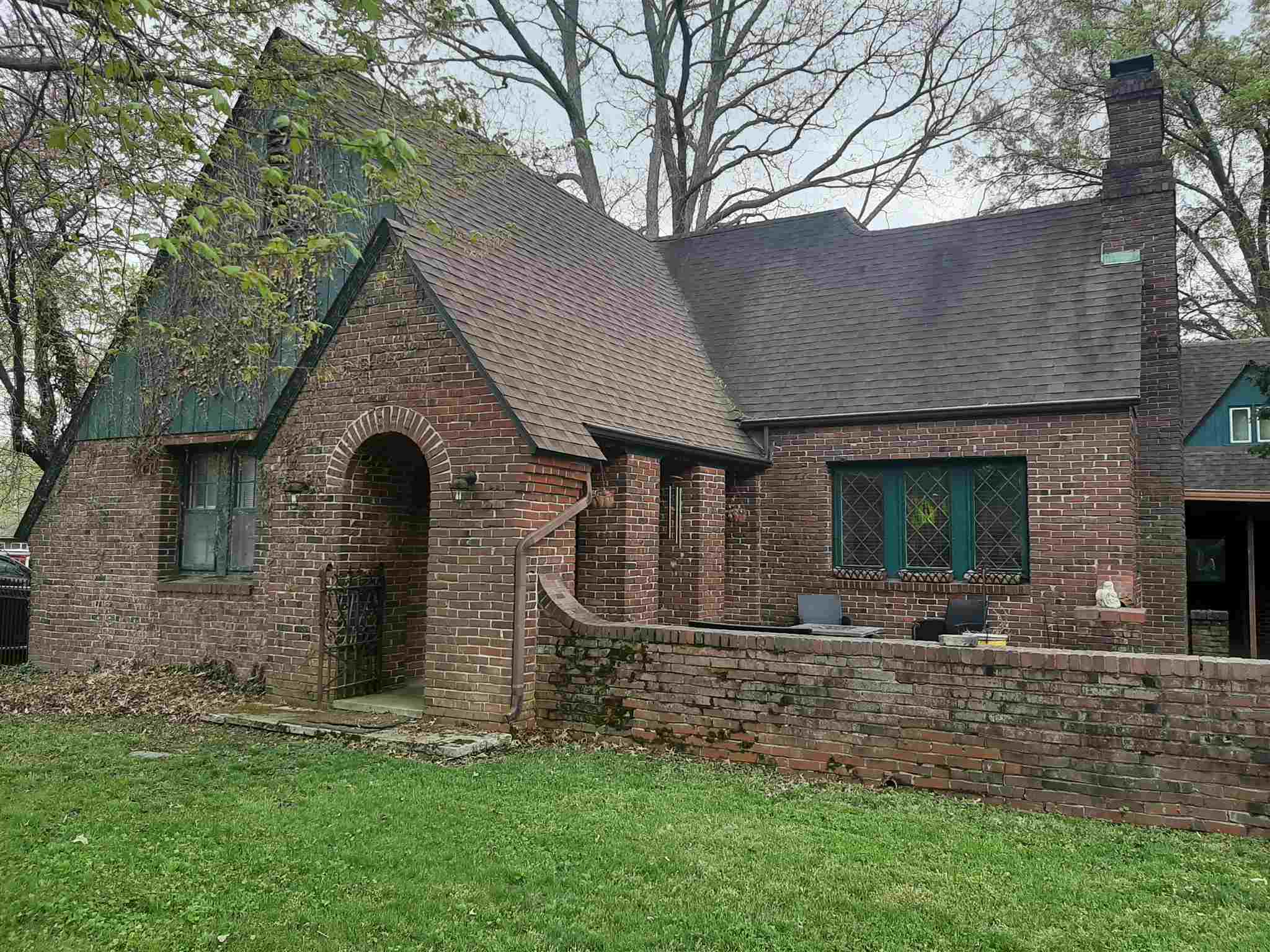 1032 Fairfield Road Mount Vernon, IL 62864 - Photo 1 of 41