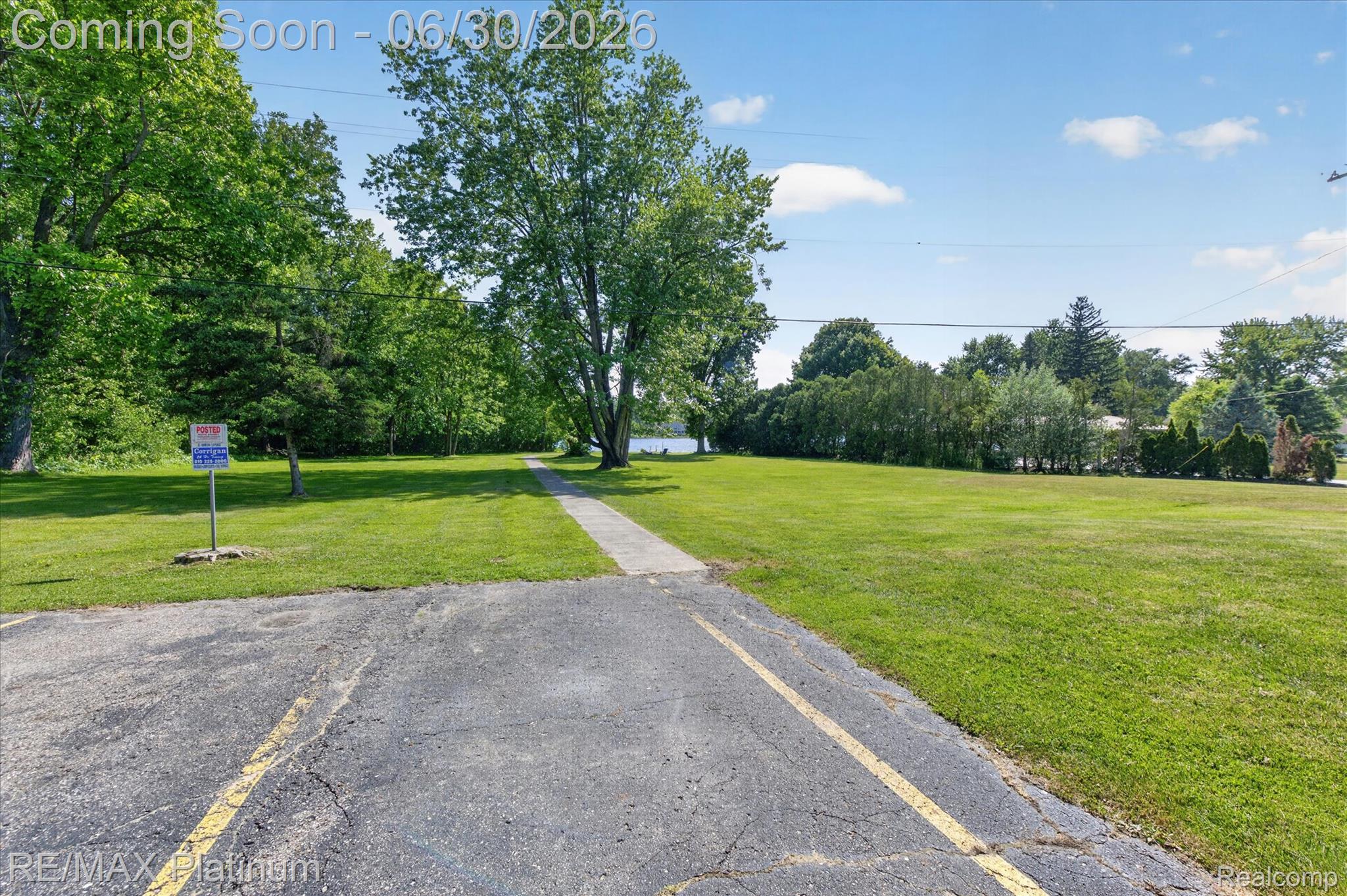 1462 South Hughes Road Howell, MI 48843 - Photo 32 of 37 Lakefront to Lake Chemung