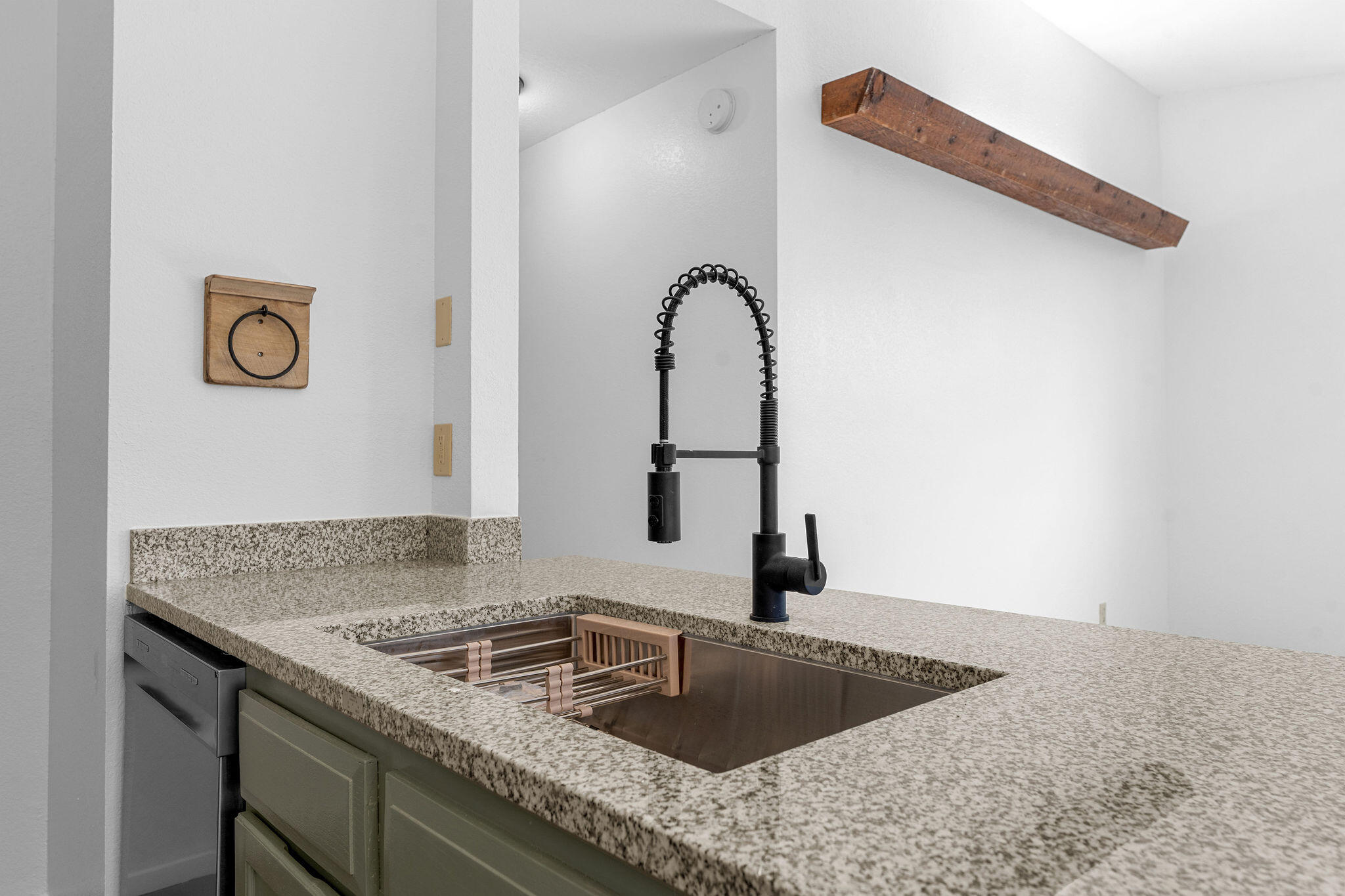 68 Rasso Way, Unit 73 Kimberling City, MO 65686 - Photo 7 of 25 Newly Updated Kitchen