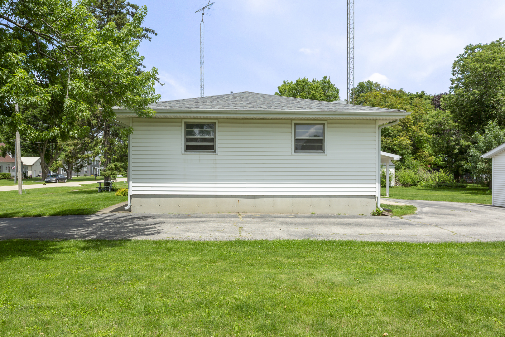403 North 3rd Street Malta, IL 60150 - Photo 34 of 46