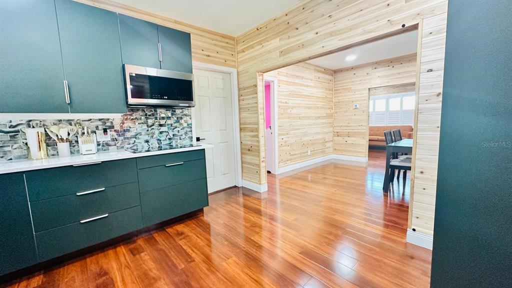 6804 Barry Road Tampa, FL 33634 - Photo 19 of 44