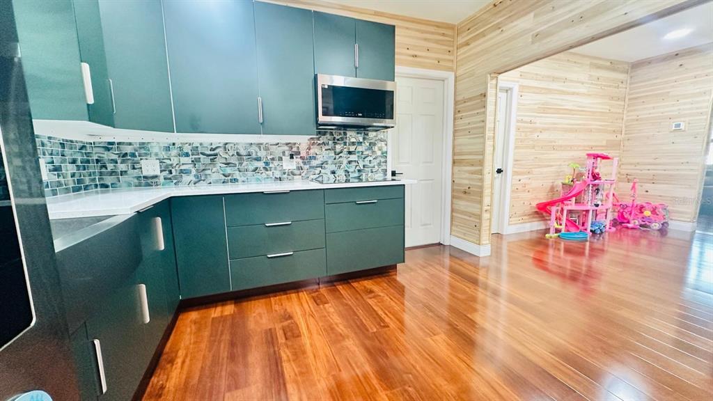 6804 Barry Road Tampa, FL 33634 - Photo 24 of 44