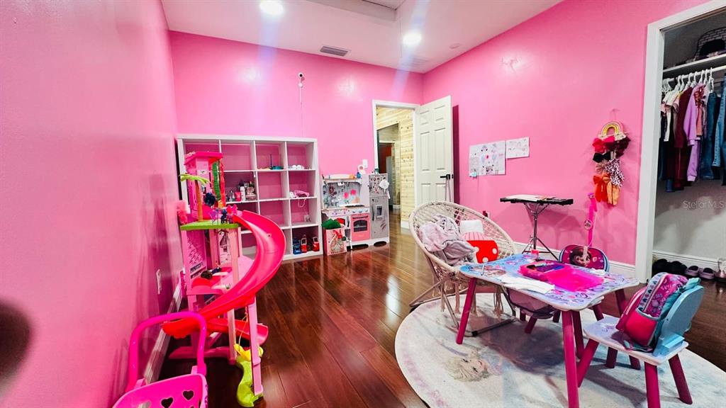 6804 Barry Road Tampa, FL 33634 - Photo 30 of 44