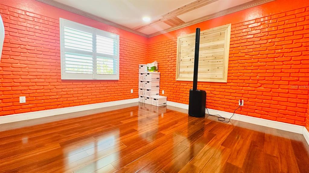 6804 Barry Road Tampa, FL 33634 - Photo 34 of 44