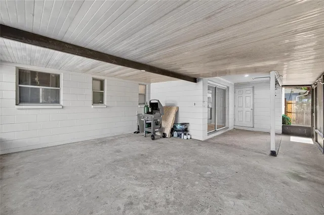 $2,300 | 1712 Village Court, Brandon, FL 33511