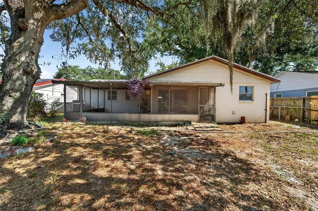 $2,300 | 1712 Village Court, Brandon, FL 33511