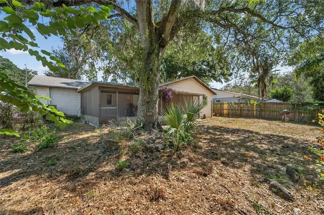 $2,300 | 1712 Village Court, Brandon, FL 33511