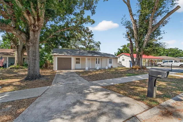 $2,300 | 1712 Village Court, Brandon, FL 33511