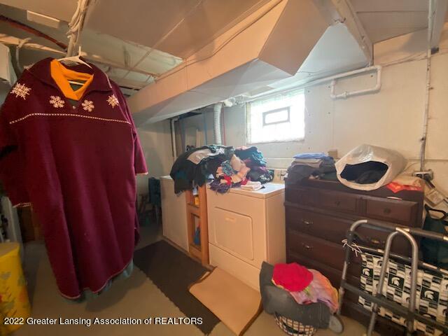 1207 Reo Road Lansing, MI 48910 - Photo 27 of 27 Washer Dryer Area