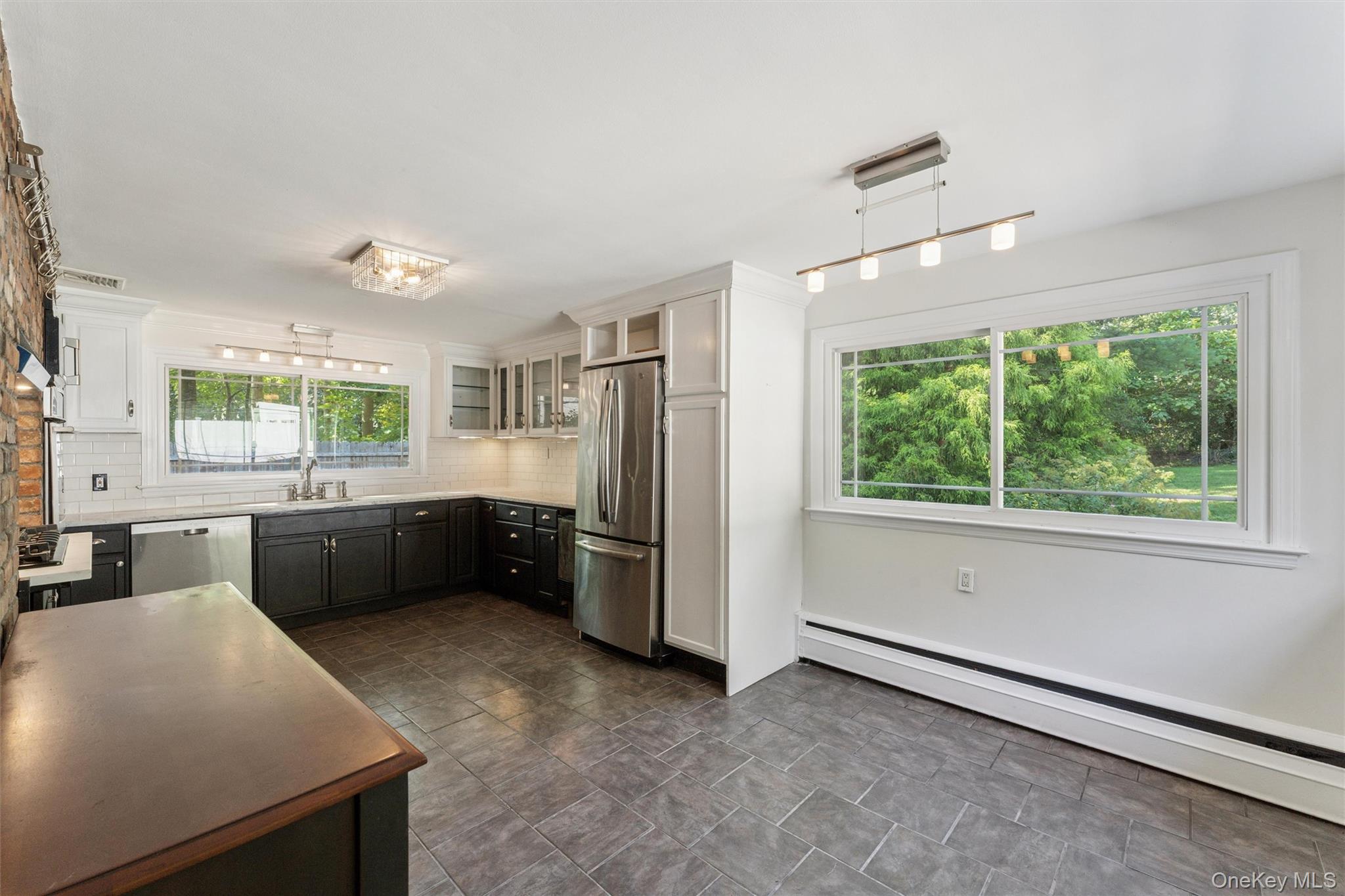 29 Squiretown Road, Unit D Hampton Bays, NY 11946 - Photo 11 of 16