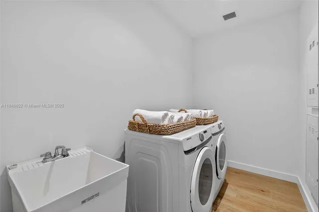 $14,998,000 | 2655 South Bayshore Drive, Unit 1401, Miami, FL 33133