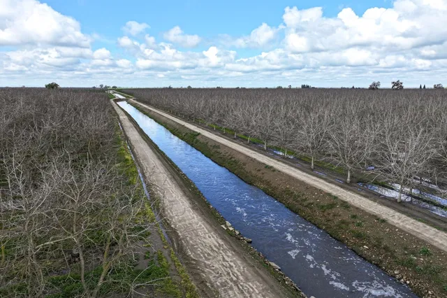 $1,657,425 | 18000 Road 180, Strathmore, CA 93267