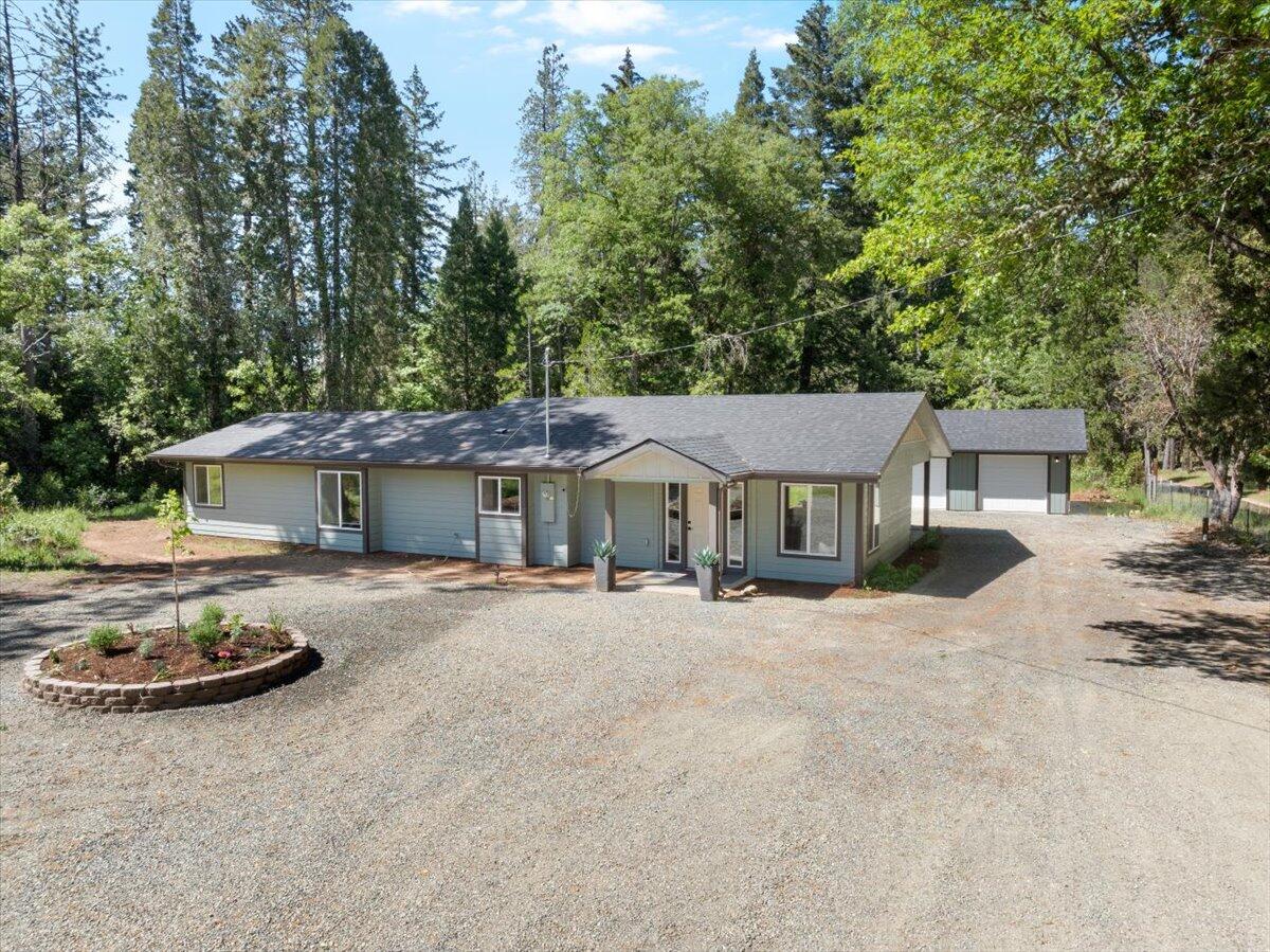 2800 Fish Hatchery Road Grants Pass, OR 97527 - Photo 1 of 42 Gallery Image 1
