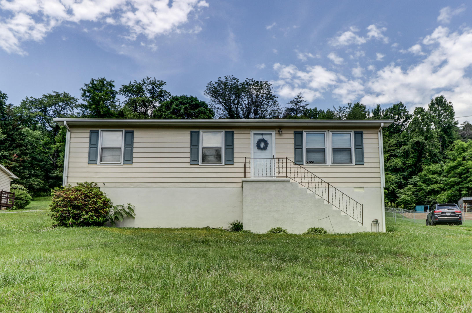 2435 Springwood Road Fincastle, VA 24090 - Photo 1 of 13 IMG_4430_1_2_3_4