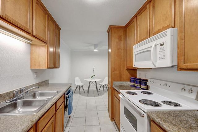 $600,000 | 1660 South El Camino Real, Unit 103, Encinitas, CA 92024