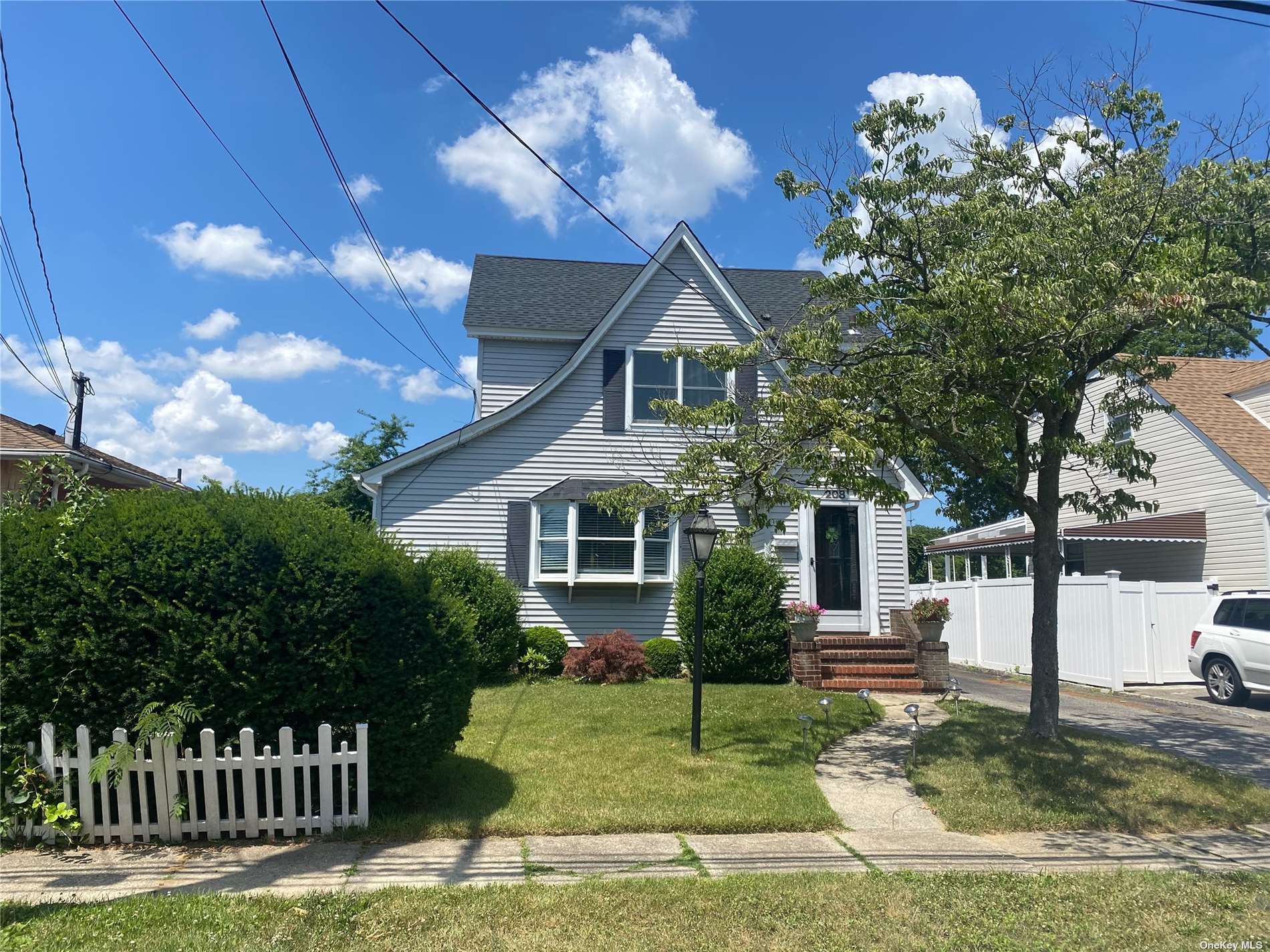 208 Mitchell Street, Bellmore, NY 11710 Compass